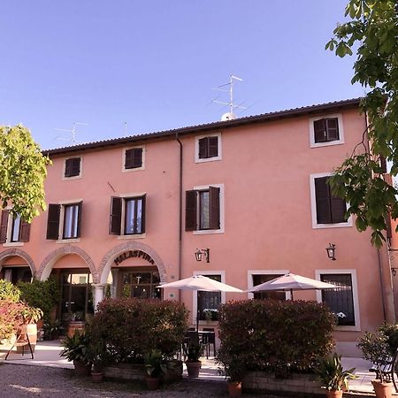 Boutique Hotel Corte Malaspina Кастельнуово-дель-Гарда Экстерьер фото